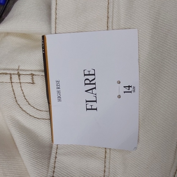 WOMEN'S FLARE LEG DENIM PANT | FUTURE COLLECTIVE | 14 - Picture 13 of 14